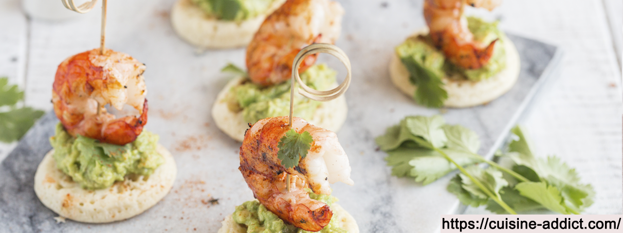 Garnelen-Guacamole-Blini-Spießchen